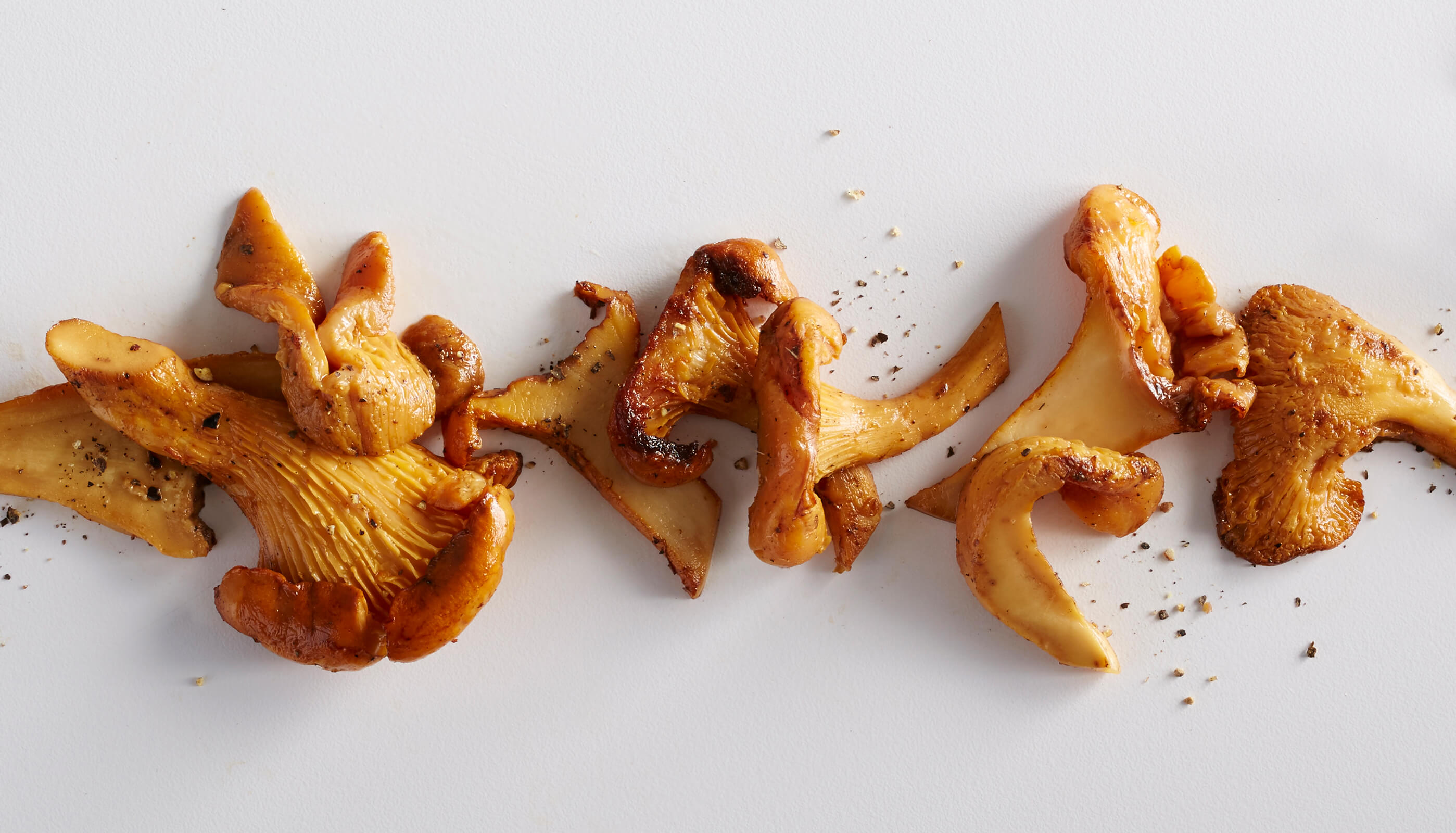 mushrooms | pile | stack | pepper  