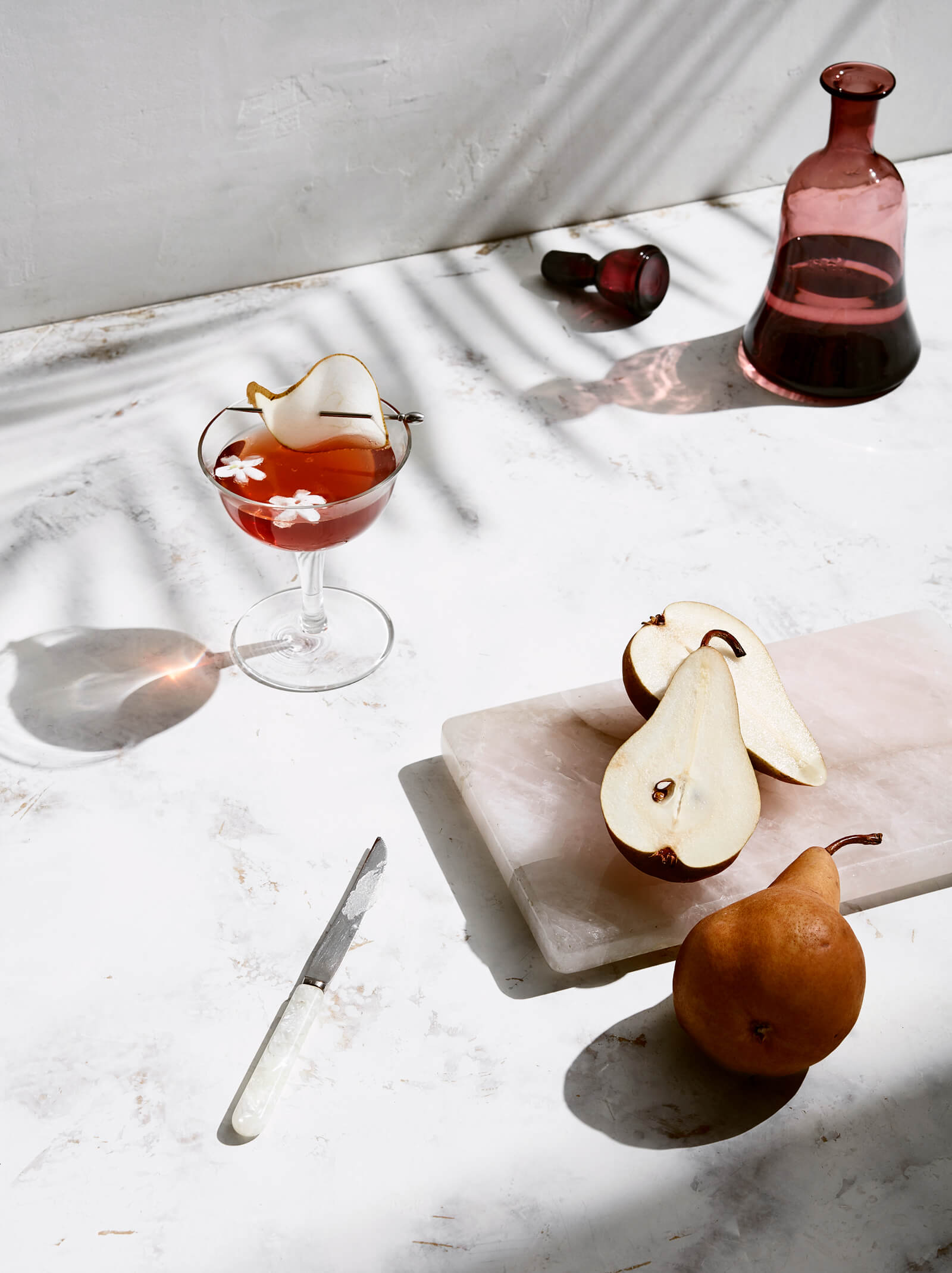 pears | table | sunlights | sun | daylight | wine | cocktails 